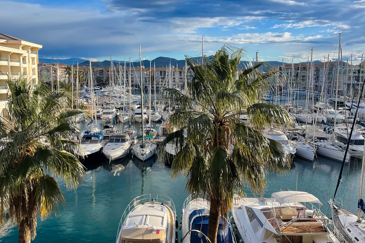 Couvreur Frejus - Vue ville Cote Azur