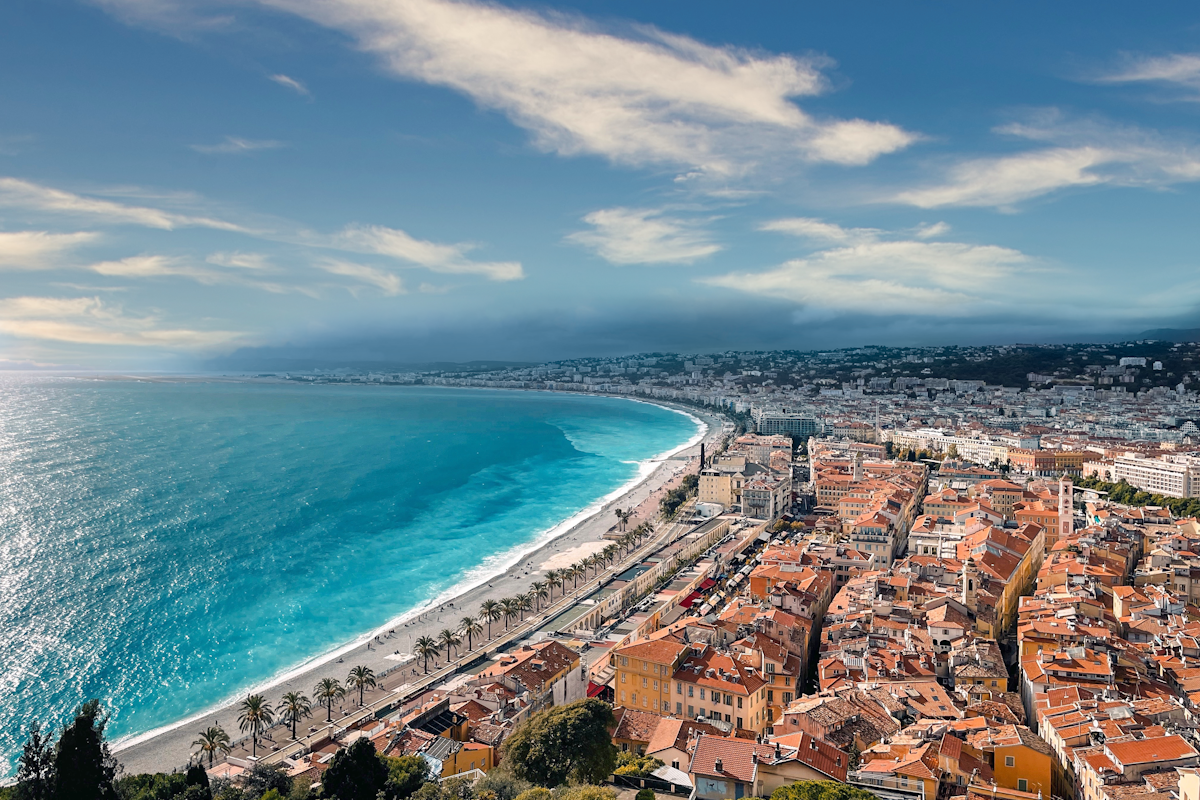 Couvreur Nice - Vue de la ville de Nice Cote Azur